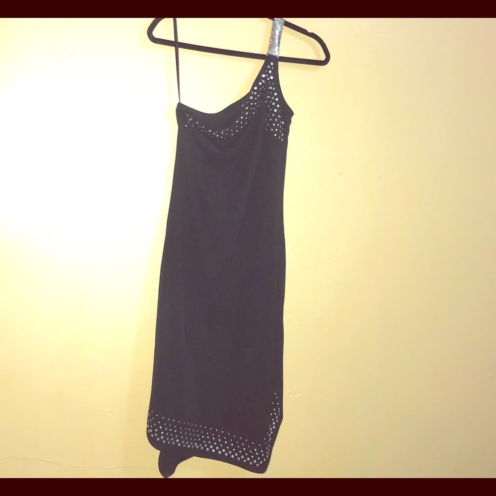 Express Women’s Size 4 One Shoulder Black Dress